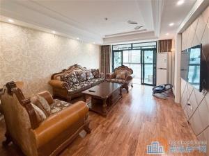 金色港湾小区113平179.8万车位另算