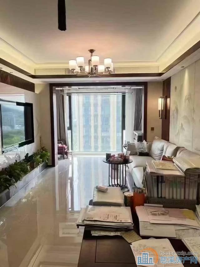 1江滨之城·江畔壹号苑101平精装