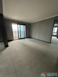 江滨之城  江景苑  东边套带车位