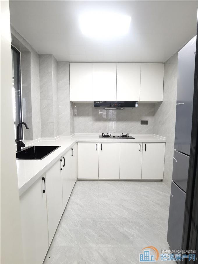 紫阙台新小区电梯房三室精装直接房源钥匙在