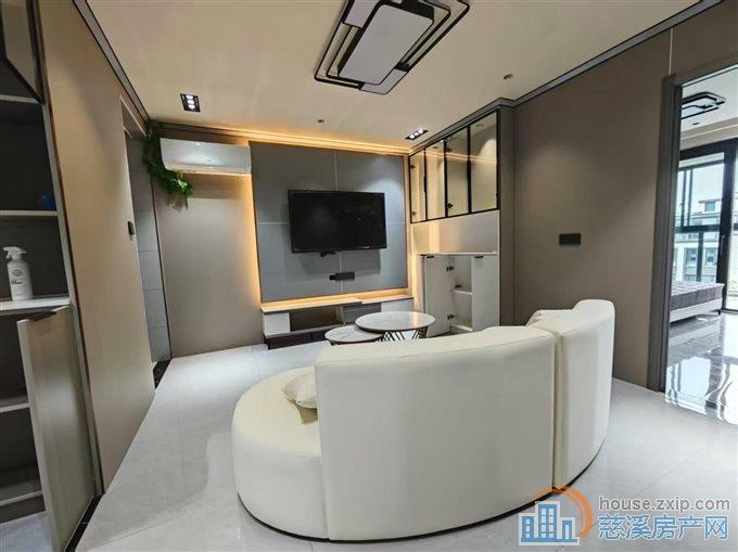 卓越湖樾云著多套出租