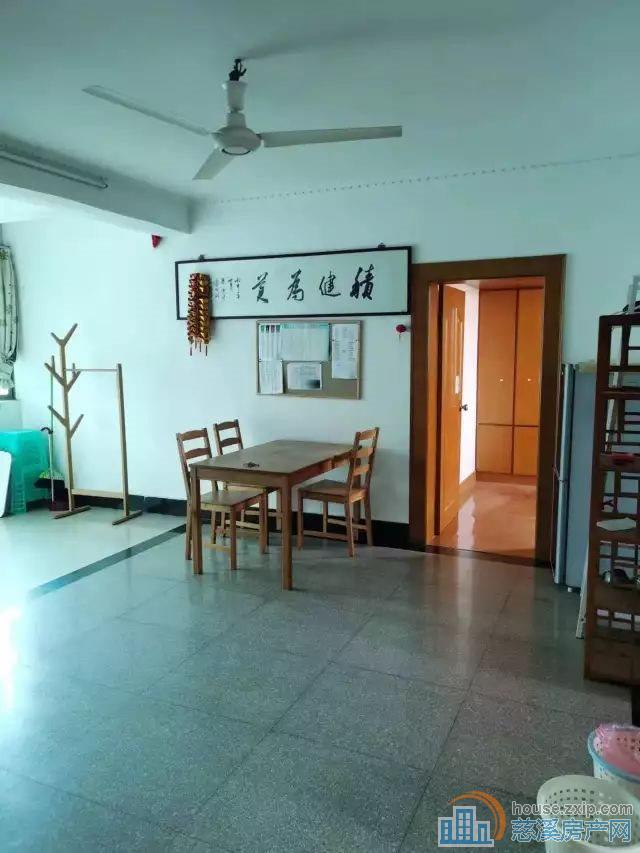 孙塘新村 精装三室 月租1600 包物业