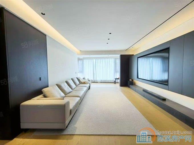 鸣北小区136平精装车位185.8万直接