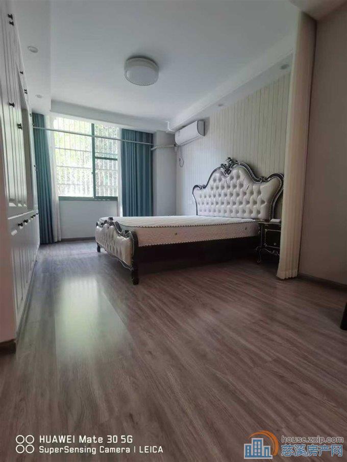 高丰家园精装修单身公寓1600直接钥匙在