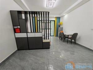 天怡嘉苑 精装修 带车位杂物间