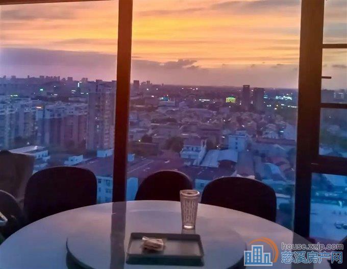 万固臻悦府  自住精装  边套