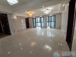 翡丽湾145平102万送车位全新精装修