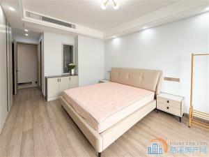 鸣北小区 精装带车位杂物间 楼层佳