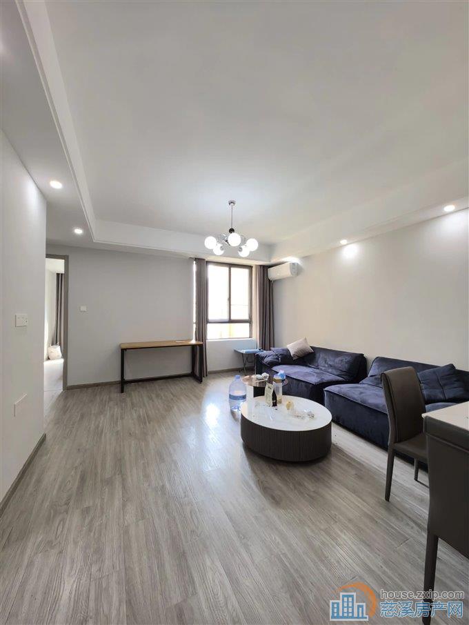 新潮塘南苑   车位杂物间  现代精装