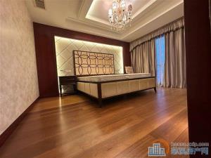 绿城玫瑰园，275大平层双车位