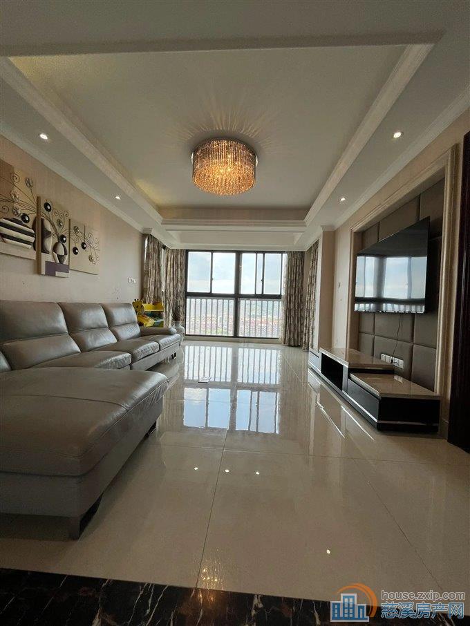 鸣北小区    带充电桩车位