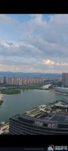 可以俯瞰整个明月湖的豪宅出售云顶独家钥匙