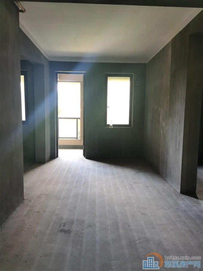 恒泰嘉景园4室2厅2卫急售