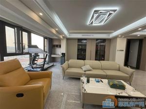 阳光城翡丽湾132万精装带双车位