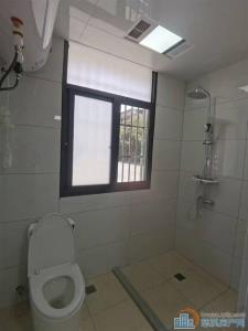 金东南苑直地1楼66.6平精装62.8万