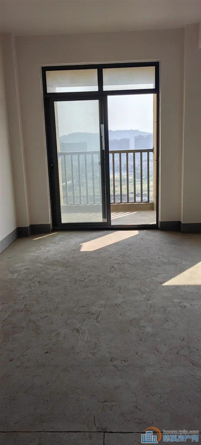 急卖鸣北小区 毛坯103平方105.8万