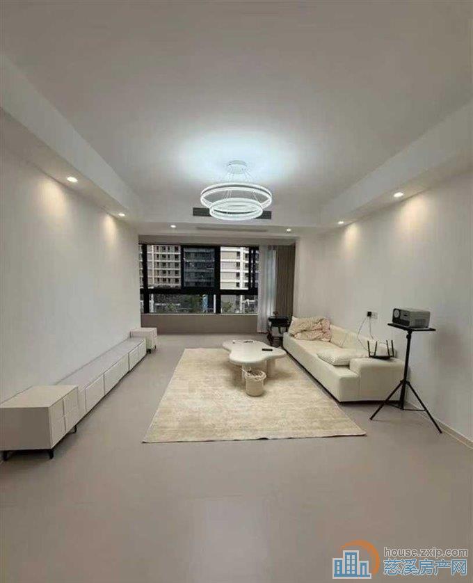 紫阙台119平方精装195万直接房源