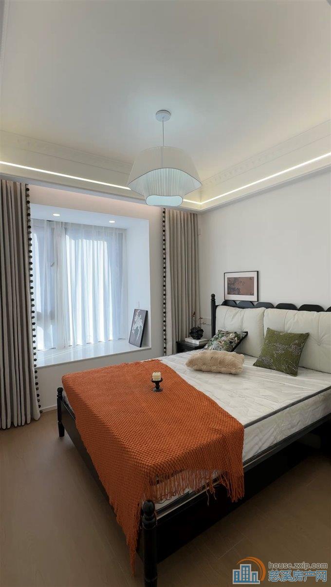 蔚蓝云图电梯洋房3室全新豪华装修直接钥匙