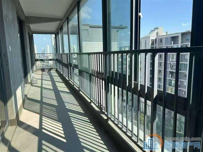 泊誉里洋房大平层272平带双车位530万