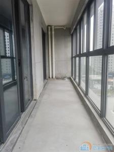 悦未来 毛坯172平方238万带车位