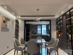 稀缺顶复 俯院江南 全屋定制. 带露台