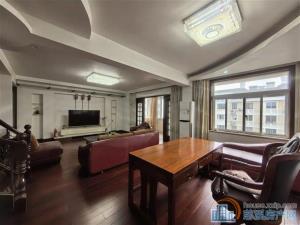 闻涛苑 215平 145万 复式