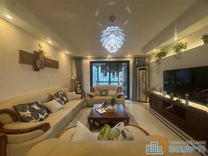 金地鸿悦 188平 精装带地暖270万