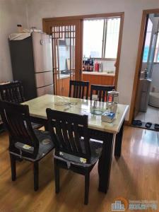 茜苑新村70.41平方104万 三小上林