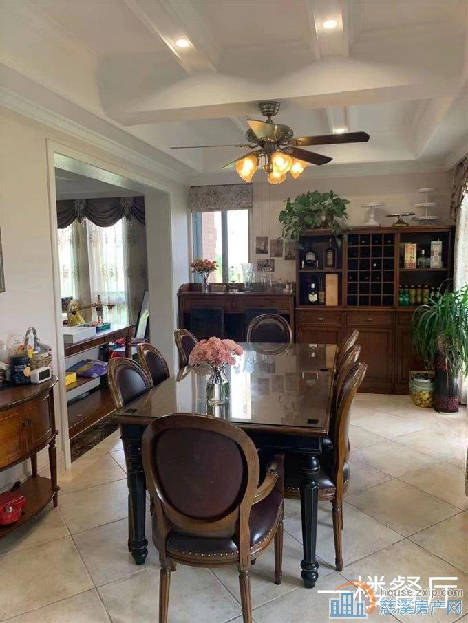 梵石花园177平方+阁楼180平240万