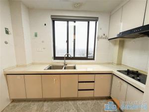 银泰旁 保利俯院江南 三房二卫 好楼层 