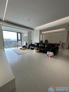 珑玥府 精装修 143平 272.8万