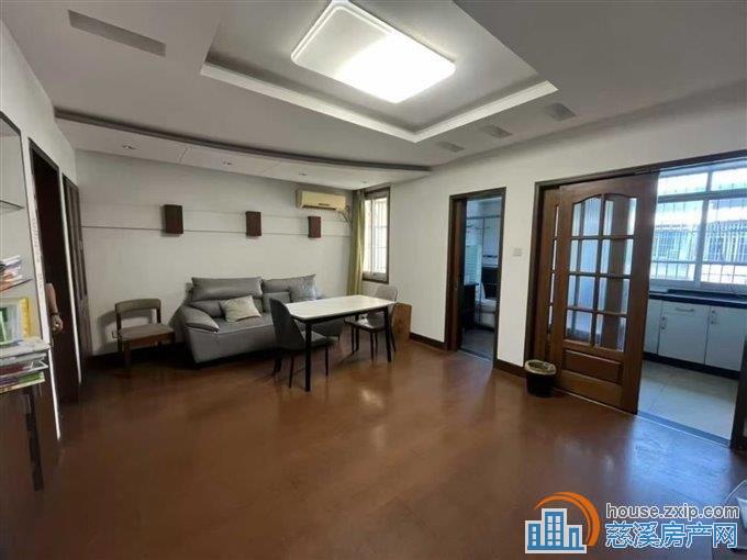 城东西区5楼71平方精装115万