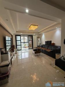 急卖 百合家苑 精装四年125平方带露台