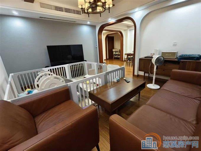 柏顿嘉苑洋房130平婚装车位145万