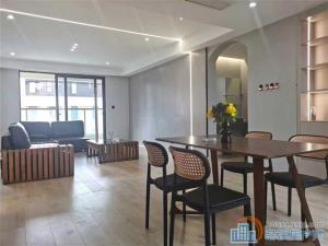 中海湖心半岛电梯洋房两室两卫带车位直接钥