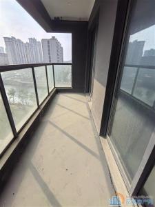 江樾潮启 毛坯131平方178万带车位