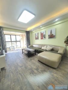 白金湾 精装修 143平 150.8万