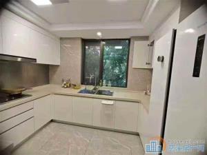 中海湖心半岛一期2楼130平精装228万