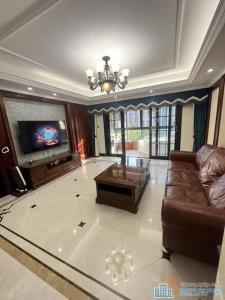 金仕华庭 精装137平220万楼.王位置