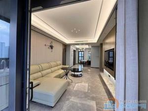 花样年两室两厅两卫精装修带车位直接钥匙在