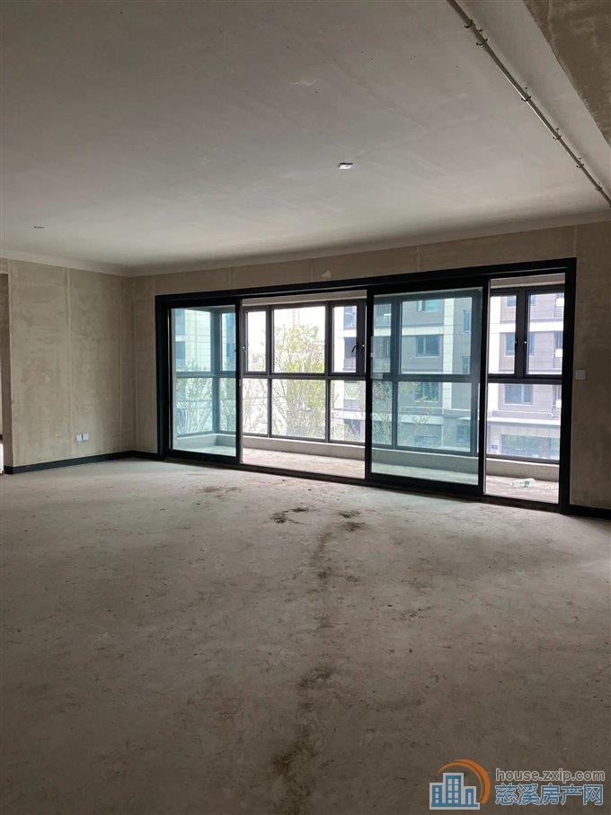 辉逸云庭 中庭位置179平方310万