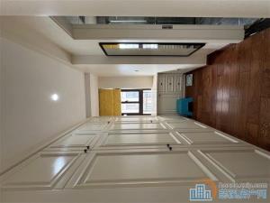 阳光城精装修带车位一口价209.8万直接