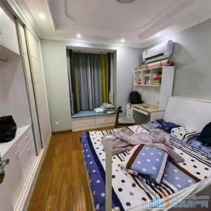 玲珑小区95平4楼自住装修2室85万