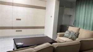 欢乐颂107平精装自住二室138万