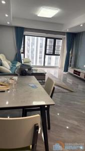 阅江府131平精装好楼层225万2年到