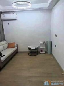 园丁新村3楼75平精装新架空层可读书