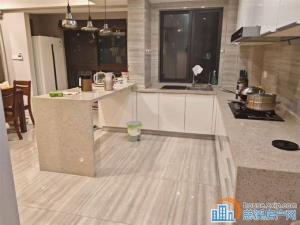 特价！！！白金湾144平方精装修直接房源