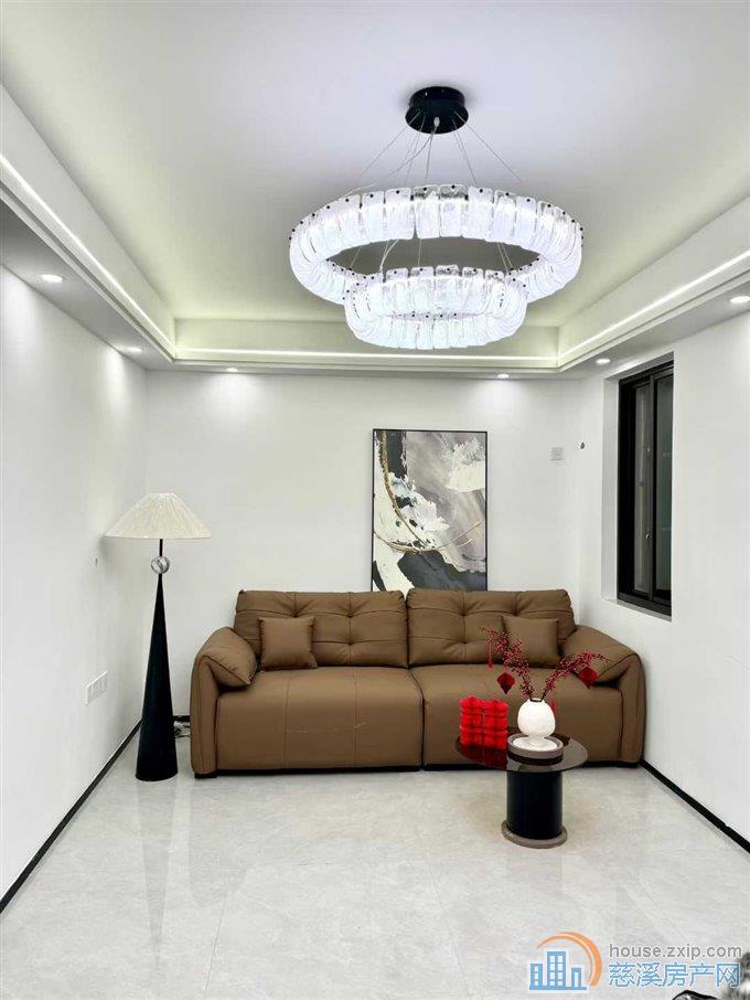 金山新村2楼豪华精装拎包入住直接钥匙在