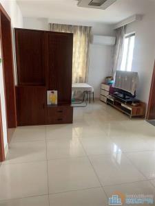 城东新村3楼70平115万直接