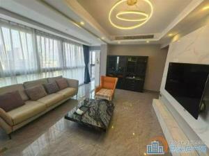 绿城诚园147平精装黄金楼层满2年东边套